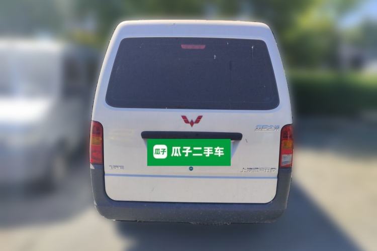 Used Wuling Zhiguang 2023 1.5L Practical Version 5/7 Seats Rear