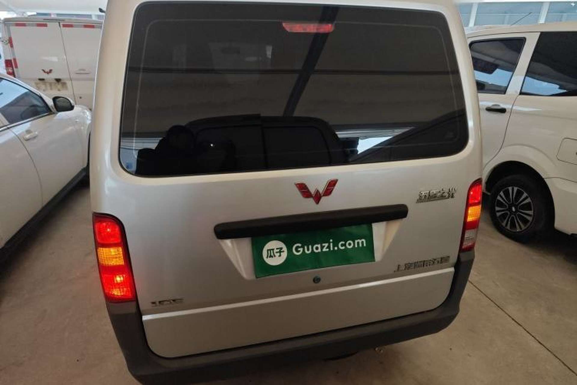 Used Wuling Zhiguang 2023 1.5L Practical Version 5/7 Seats Rear