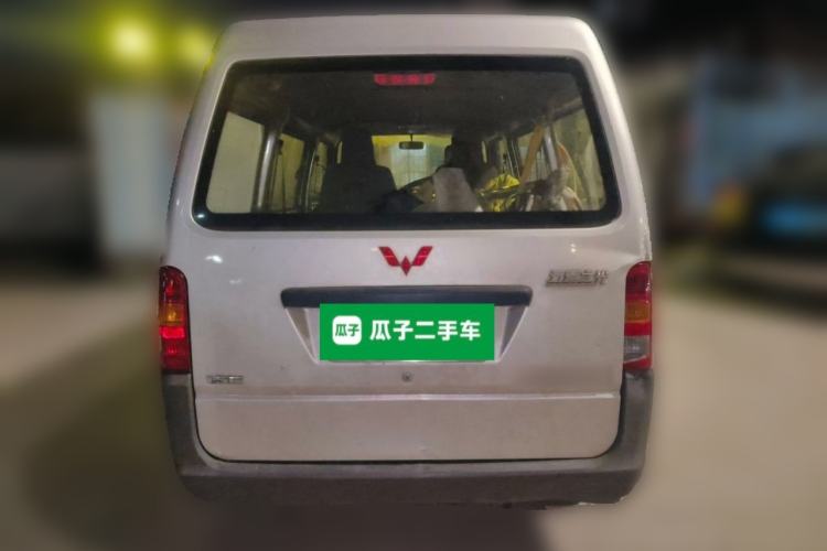 Used Wuling Zhiguang 2023 1.5L Practical Version 5/7 Seats Rear