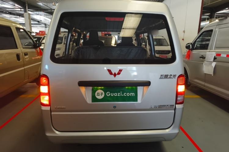 Used Wuling Zhiguang 2023 1.5L Practical Version 5/7 Seats Rear
