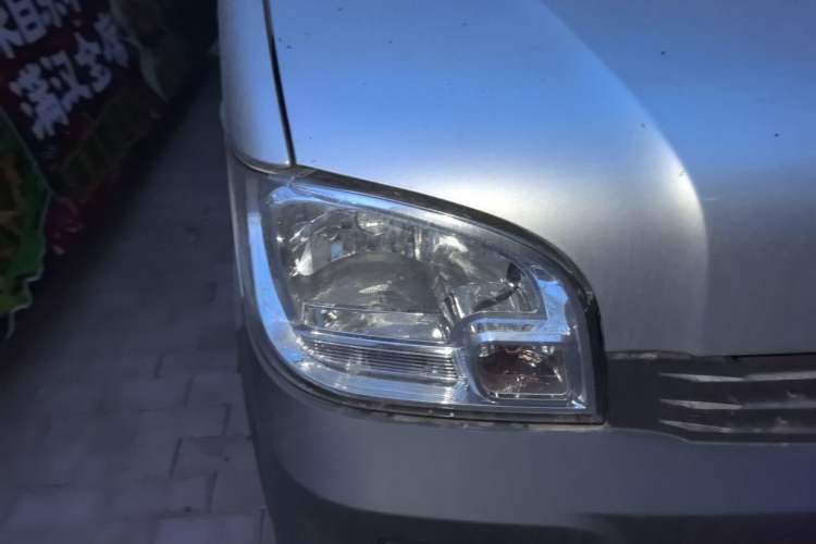 Used Wuling Zhiguang 2023 1.5L Practical Version 5/7 Seats Right Front Headlight