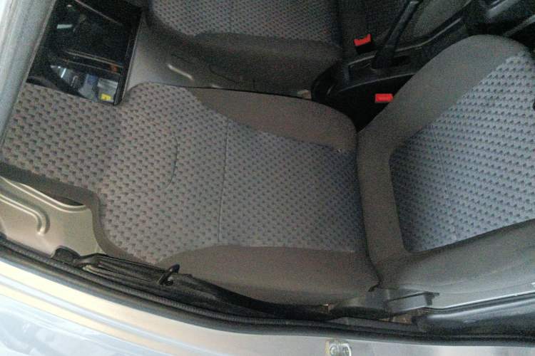 Used Wuling Zhiguang 2023 1.5L Utility Version with Enclosed Windows 2 Seats Right Front Seat
