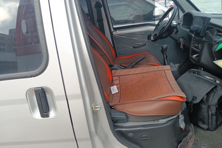 Used Wuling Zhiguang 2023 1.5L Practical Version 5/7 Seats Right Front Seat