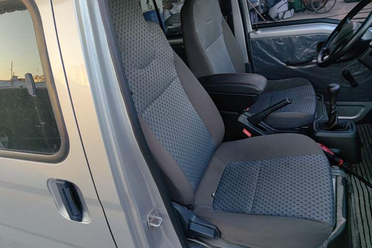 Used Wuling Zhiguang 2023 1.5L Practical Version 5/7 Seats Right Front Seat
