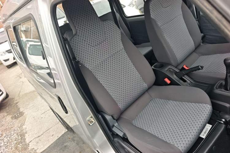 Used Wuling Zhiguang 2023 1.5L Practical Version 5/7 Seats Right Front Seat