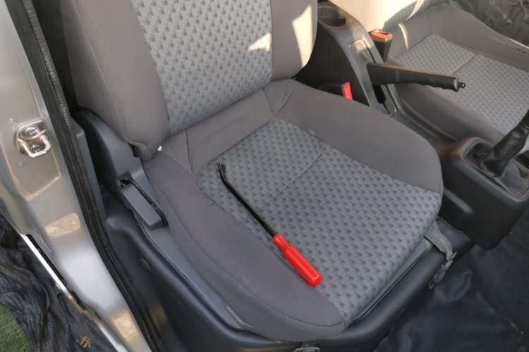 Used Wuling Zhiguang 2023 1.5L Practical Version 5/7 Seats Right Front Seat