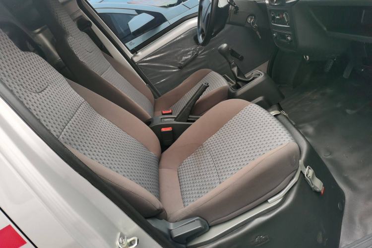 Used Wuling Zhiguang 2023 1.5L Utility Version with Enclosed Windows 2 Seats Right Front Seat