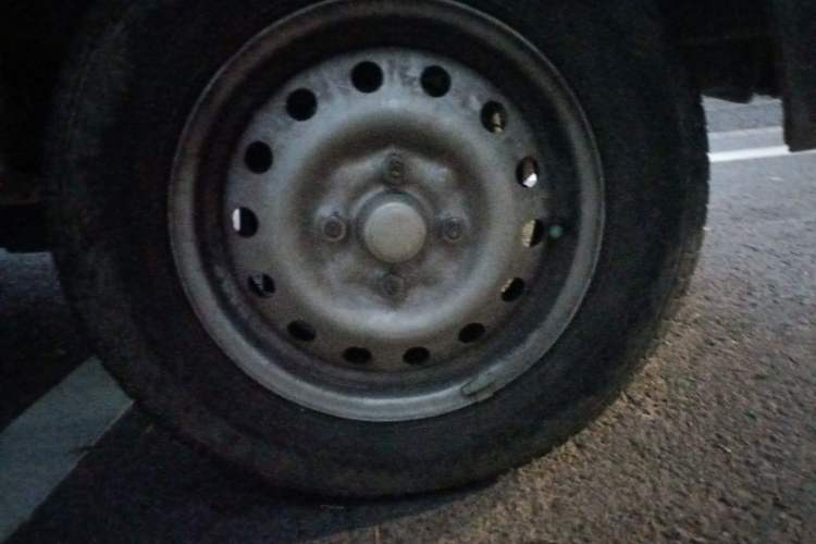 Used Wuling Zhiguang 2023 1.5L Practical Version 5/7 Seats Right Front Wheel Hub