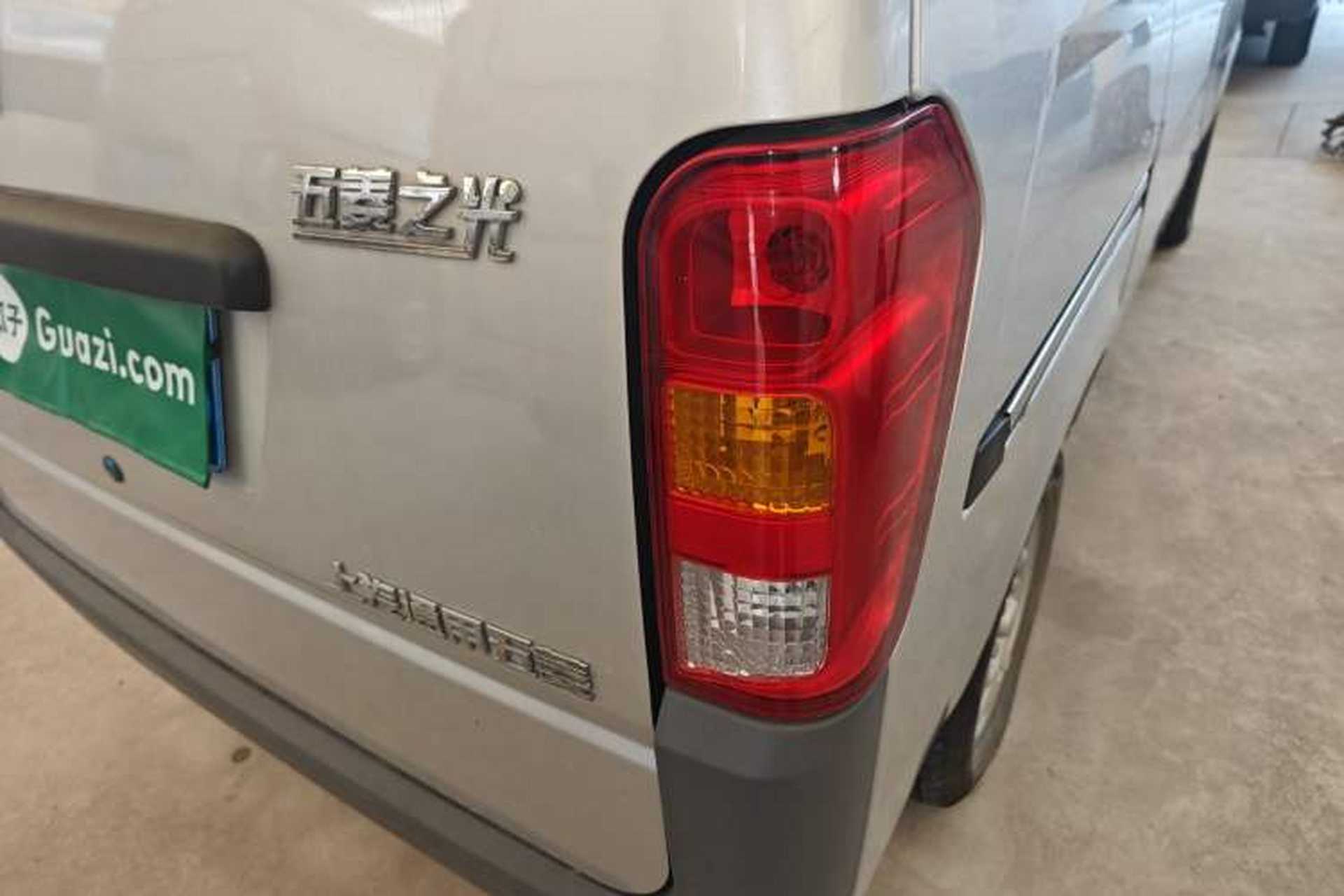Used Wuling Zhiguang 2023 1.5L Practical Version 5/7 Seats Right Rear Taillight