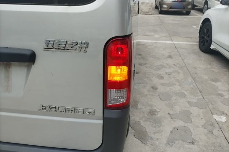 Used Wuling Zhiguang 2023 1.5L Practical Version 5/7 Seats Right Rear Taillight