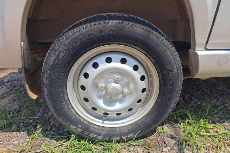Used Wuling Zhiguang 2023 1.5L Practical Version 5/7 Seats Right Rear Wheel Hub