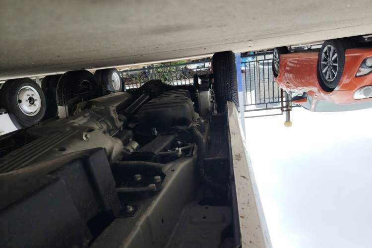 Used Wuling Zhiguang 2023 1.5L Practical Version 5/7 Seats Right Side Sill