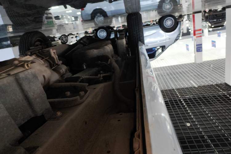 Used Wuling Zhiguang 2023 1.5L Practical Version 5/7 Seats Right Side Sill
