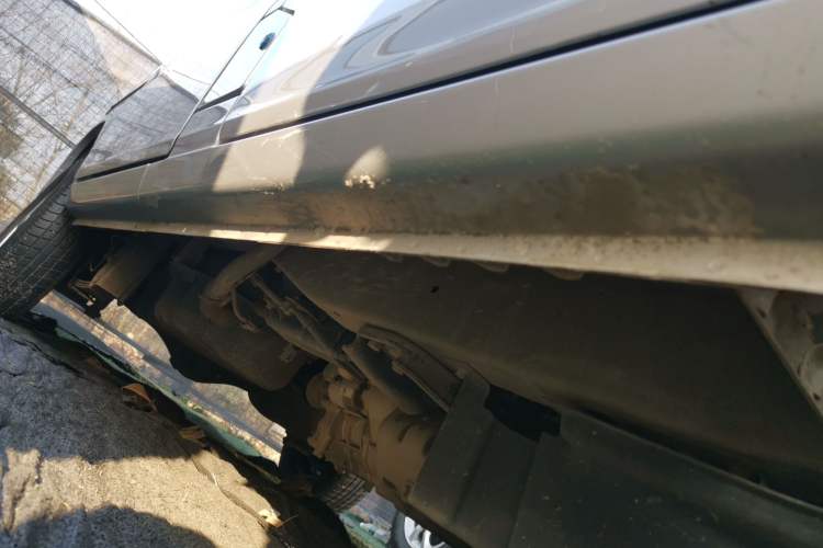 Used Wuling Zhiguang 2023 1.5L Practical Version 5/7 Seats Right Side Sill