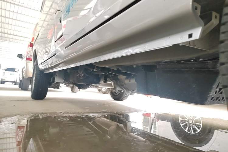 Used Wuling Zhiguang 2023 1.5L Practical Version 5/7 Seats Right Side Sill