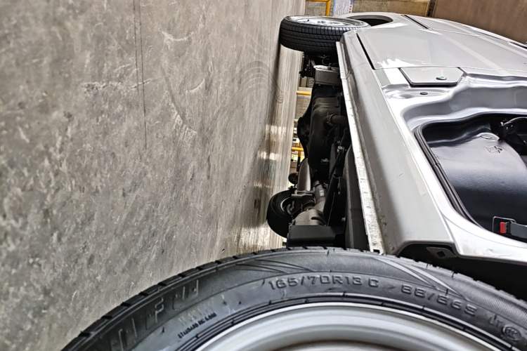 Used Wuling Zhiguang 2023 1.5L Practical Version 5/7 Seats Right Side Sill