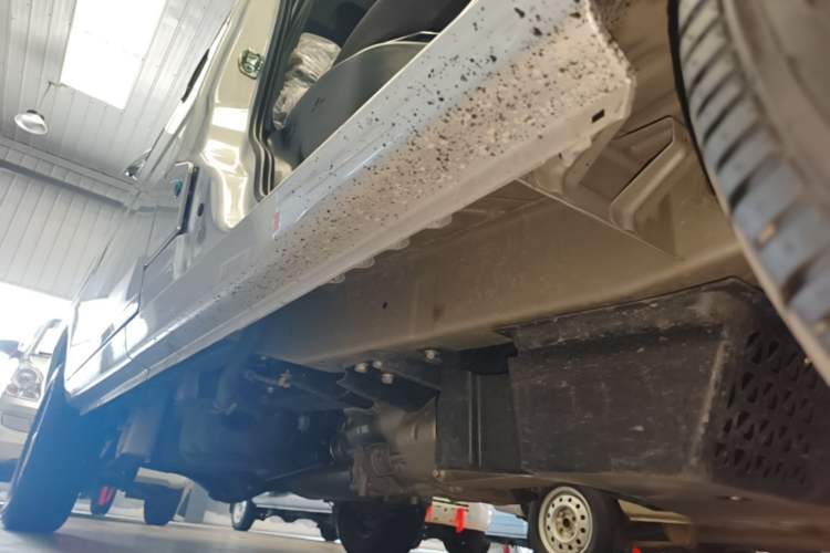 Used Wuling Zhiguang 2023 1.5L Practical Version 5/7 Seats Right Side Sill