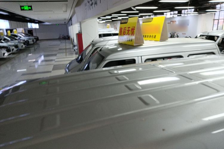 Used Wuling Zhiguang 2023 1.5L Utility Version with Enclosed Windows 2 Seats Roof
