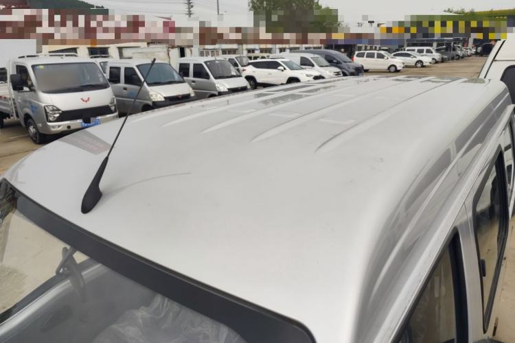 Used Wuling Zhiguang 2023 1.5L Practical Version 5/7 Seats Roof
