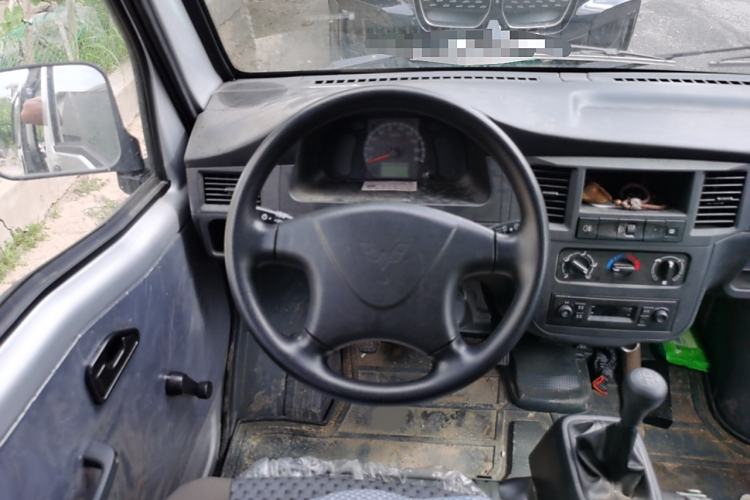 Used Wuling Zhiguang 2023 1.5L Practical Version 5/7 Seats Steering Wheel