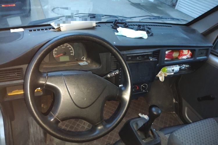 Used Wuling Zhiguang 2023 1.5L Utility Version with Enclosed Windows 2 Seats Steering Wheel