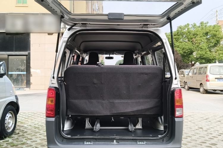 Used Wuling Zhiguang 2023 1.5L Practical Version 5/7 Seats Trunk