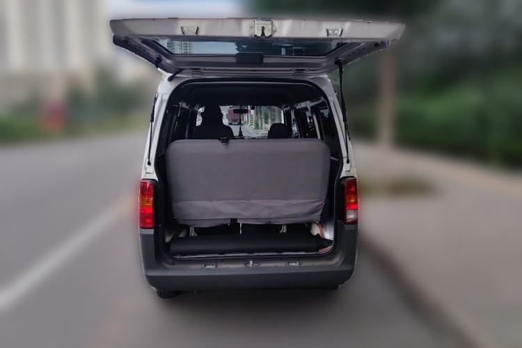 Used Wuling Zhiguang 2023 1.5L Practical Version 5/7 Seats Trunk