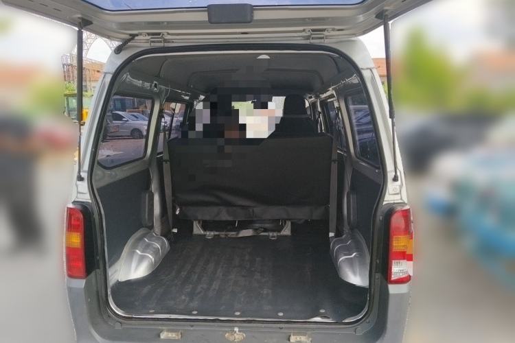 Used Wuling Zhiguang 2023 1.5L Practical Version 5/7 Seats Trunk