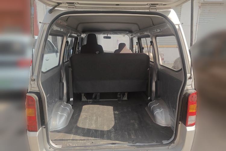 Used Wuling Zhiguang 2023 1.5L Practical Version 5/7 Seats Trunk