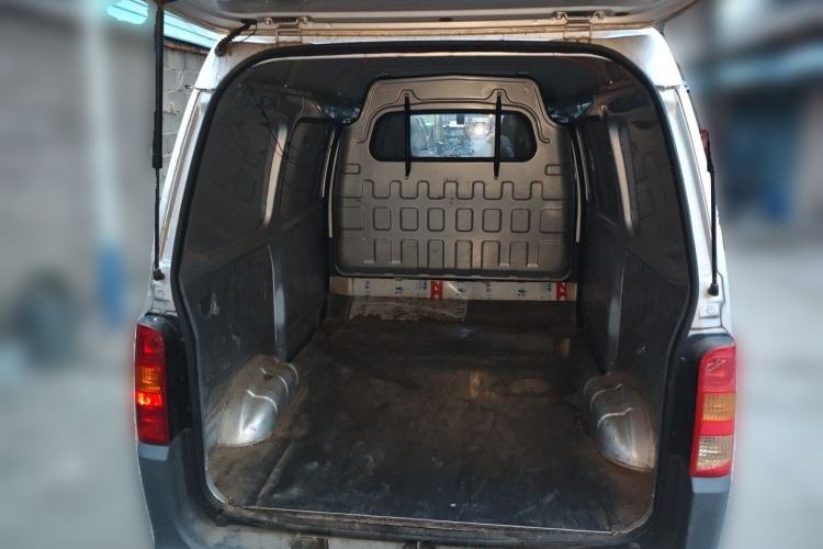 Used Wuling Zhiguang 2023 1.5L Utility Version with Enclosed Windows 2 Seats Trunk