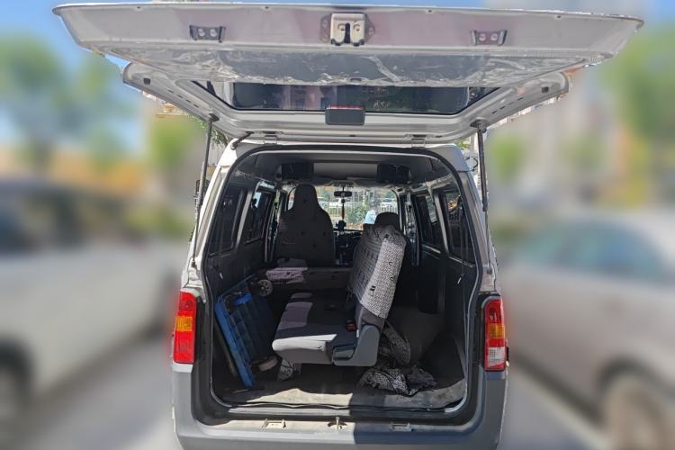 Used Wuling Zhiguang 2023 1.5L Practical Version 5/7 Seats Trunk