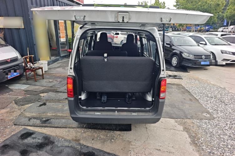 Used Wuling Zhiguang 2023 1.5L Practical Version 5/7 Seats Trunk