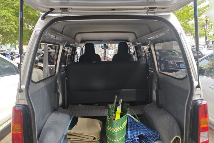 Used Wuling Zhiguang 2023 1.5L Practical Version 5/7 Seats Trunk