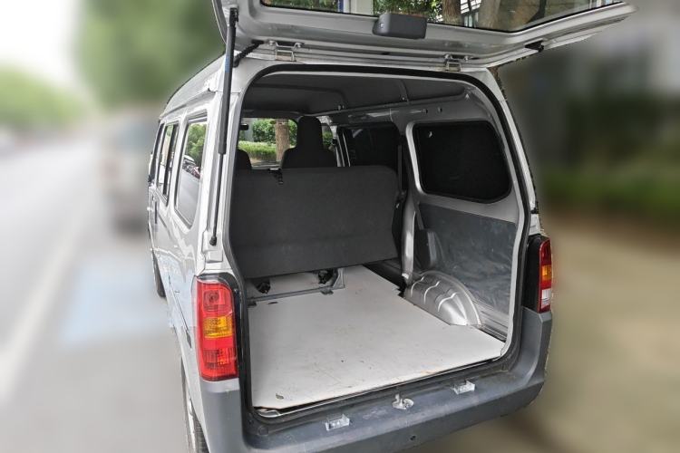 Used Wuling Zhiguang 2023 1.5L Practical Version 5/7 Seats Trunk