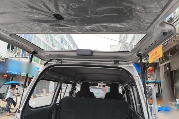 Used Wuling Zhiguang 2023 1.5L Practical Version 5/7 Seats Trunk