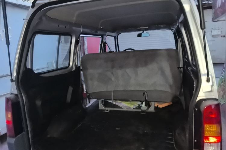 Used Wuling Zhiguang 2023 1.5L Practical Version 5/7 Seats Trunk