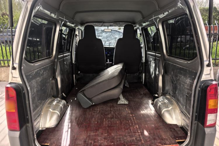Used Wuling Zhiguang 2023 1.5L Practical Version 5/7 Seats Trunk