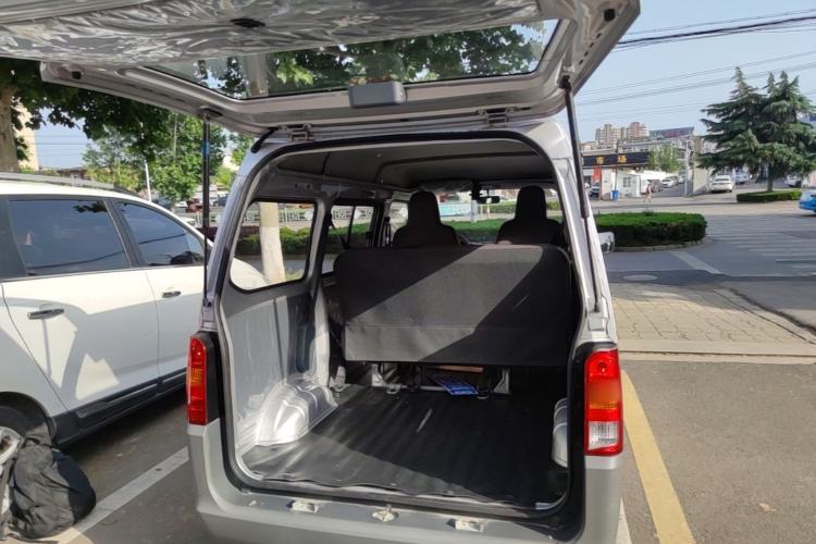 Used Wuling Zhiguang 2023 1.5L Practical Version 5/7 Seats Trunk