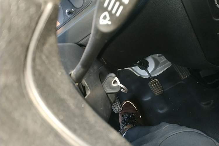 Used Wuling Zhiguang 2023 1.5L Practical Version 5/7 Seats Vehicle Key