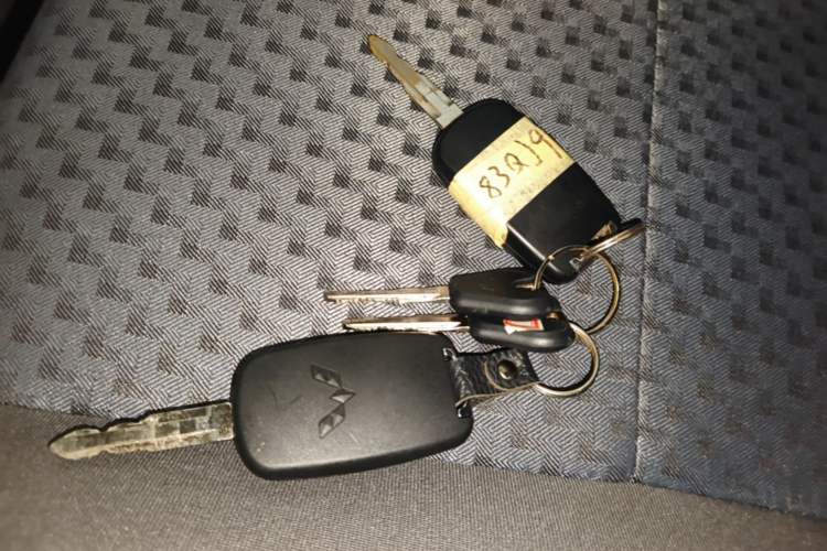 Used Wuling Zhiguang 2023 1.5L Practical Version 5/7 Seats Vehicle Key