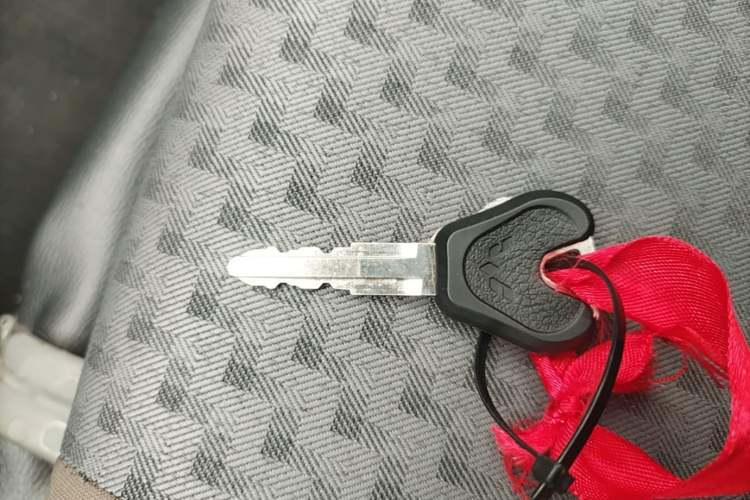 Used Wuling Zhiguang 2023 1.5L Practical Version 5/7 Seats Vehicle Key