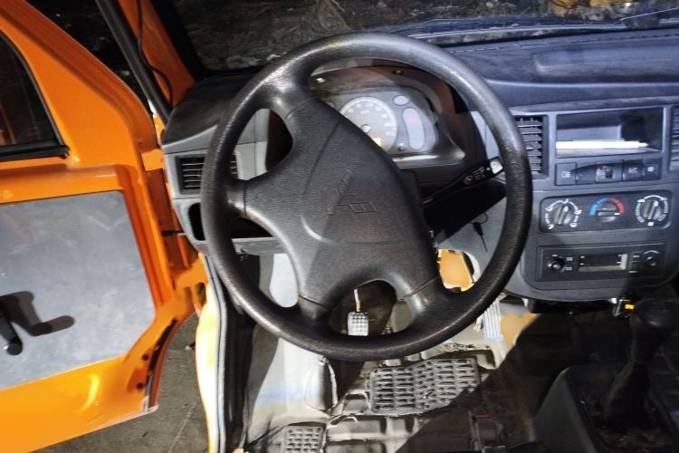 Used Wuling Zhiguang 2023 1.5L Practical Version 5/7 Seats Steering Wheel