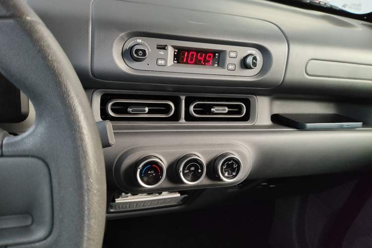 Used Wuling Zhiguang New Energy 2025 Comfort Model Audio And AC Panel