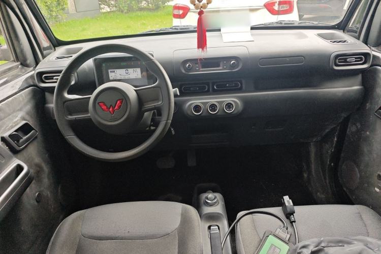 Used Wuling Zhiguang New Energy 2025 Comfort Model Center Console