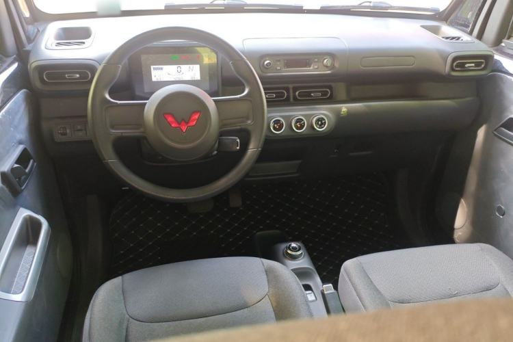 Used Wuling Zhiguang New Energy 2025 Comfort Model Center Console