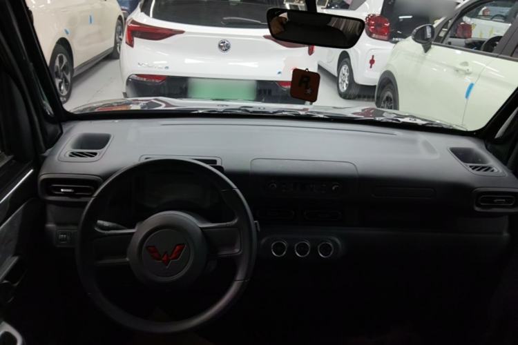 Used Wuling Zhiguang New Energy 2025 Comfort Model Center Console