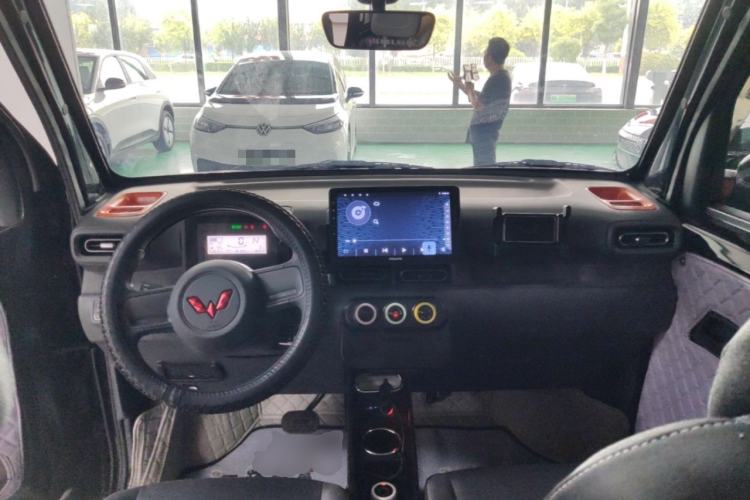 Used Wuling Zhiguang New Energy 2025 Comfort Model Center Console