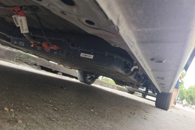 Used Wuling Zhiguang New Energy 2025 Standard Model Chassis Front Left