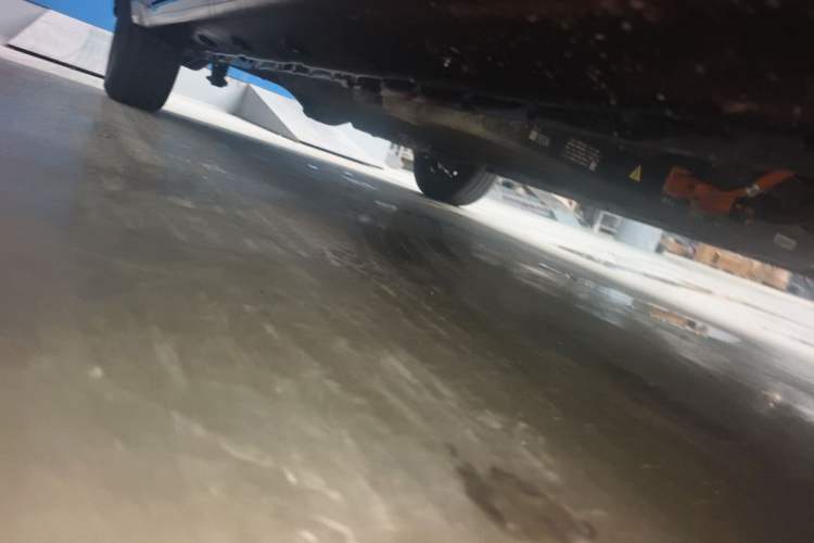Used Wuling Zhiguang New Energy 2025 Standard Model Chassis Front Right