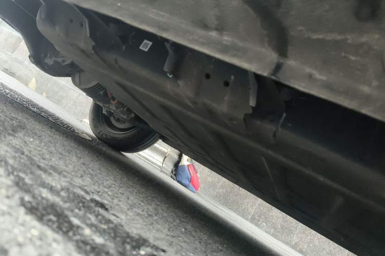 Used Wuling Zhiguang New Energy 2025 Model 305km Ambitious Edition Chassis Rear Right